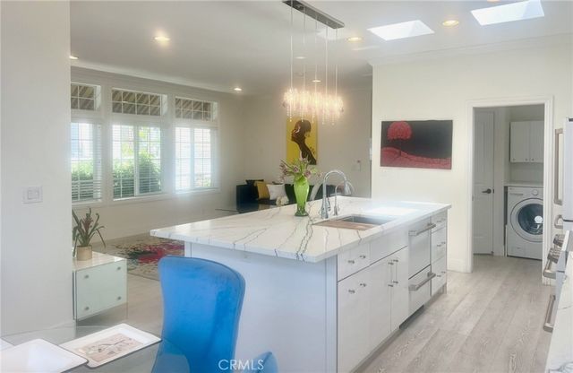 252 Mayflower, Newport Beach, CA 92660