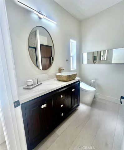 252 Mayflower, Newport Beach, CA 92660