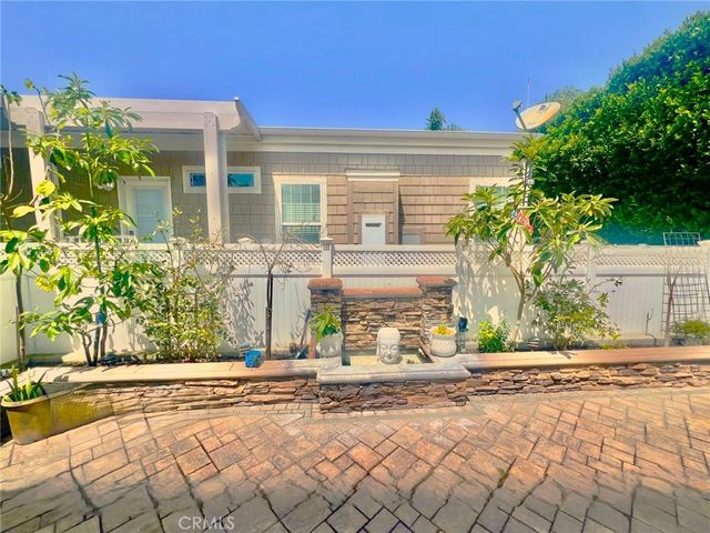 252 Mayflower, Newport Beach, CA 92660