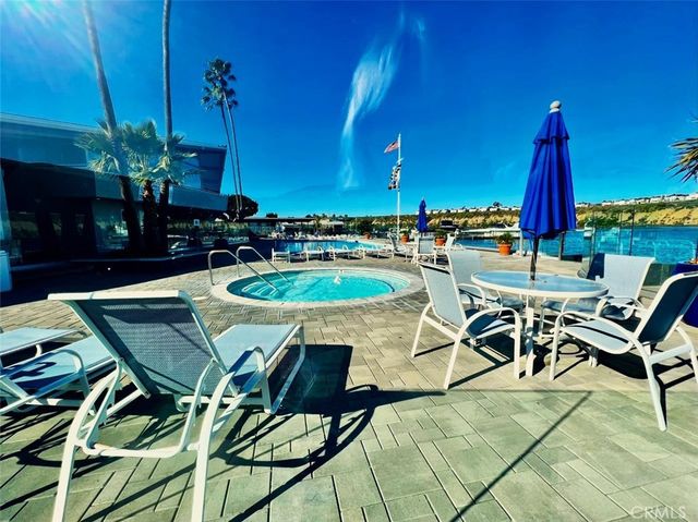 252 Mayflower, Newport Beach, CA 92660