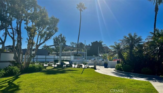 252 Mayflower, Newport Beach, CA 92660