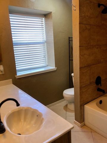 1104 Bellmont Court, Bedford, TX 76022