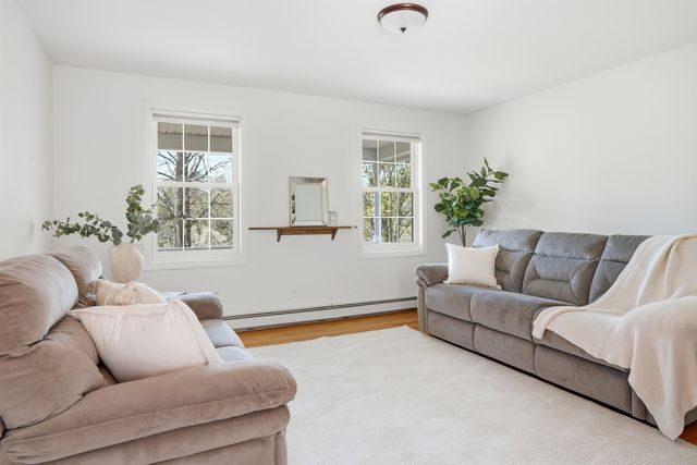 5 Van Buren Circle, Goffstown, NH 03045