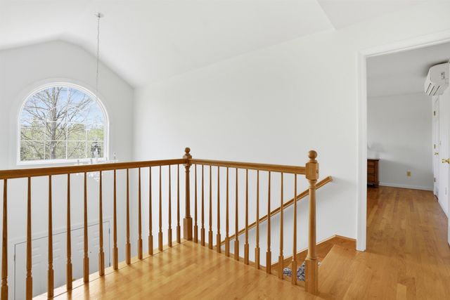 5 Van Buren Circle, Goffstown, NH 03045