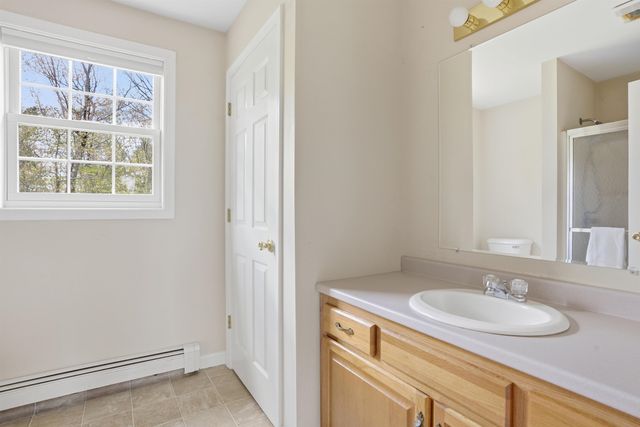 5 Van Buren Circle, Goffstown, NH 03045