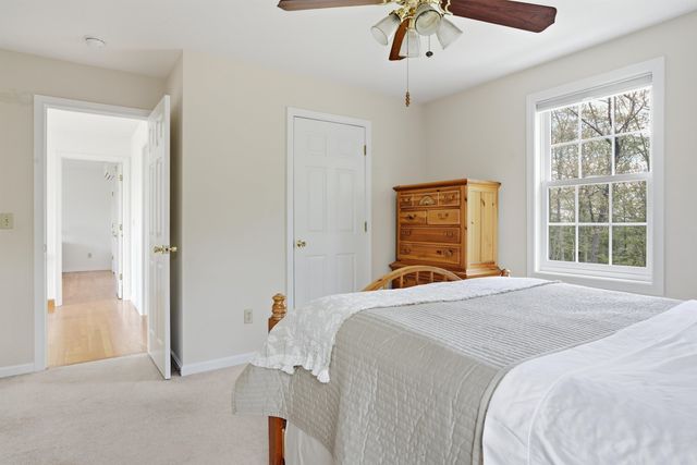 5 Van Buren Circle, Goffstown, NH 03045