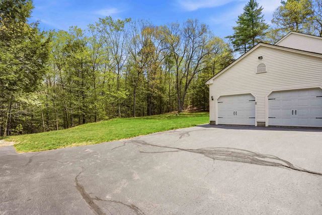 5 Van Buren Circle, Goffstown, NH 03045