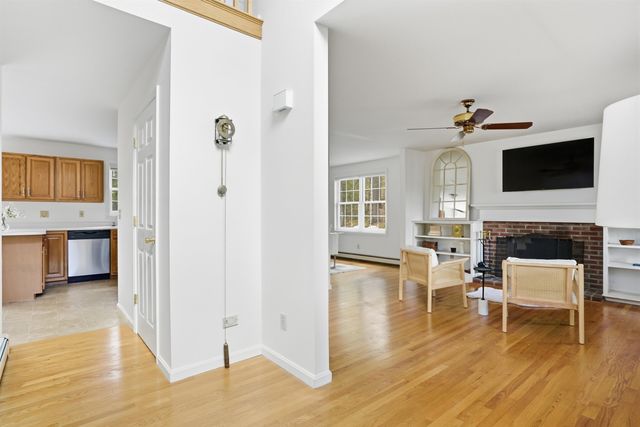 5 Van Buren Circle, Goffstown, NH 03045