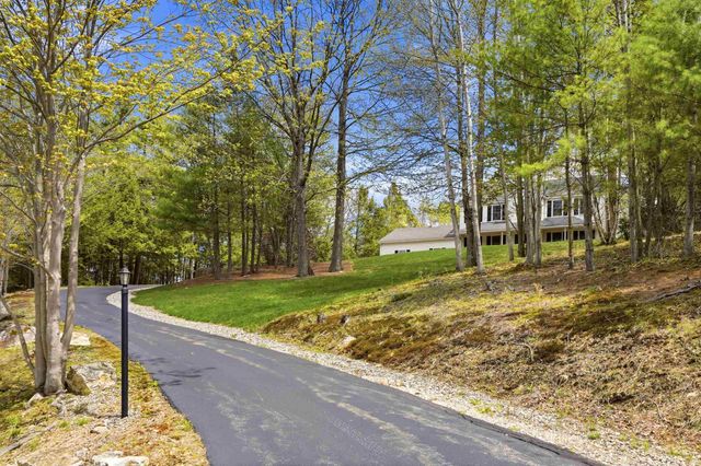 5 Van Buren Circle, Goffstown, NH 03045
