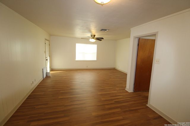 15331 Cottage, Lytle, TX 78052