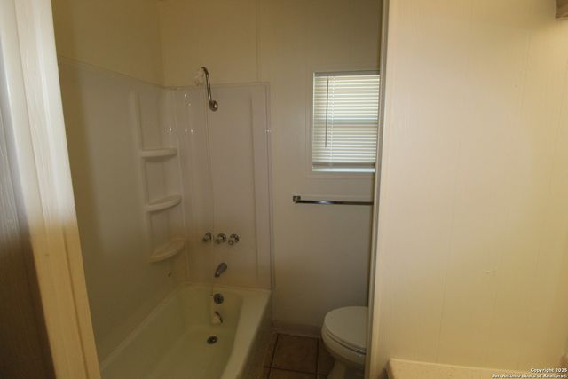 15331 Cottage, Lytle, TX 78052