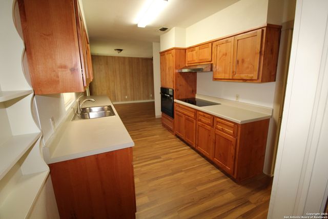 15331 Cottage, Lytle, TX 78052