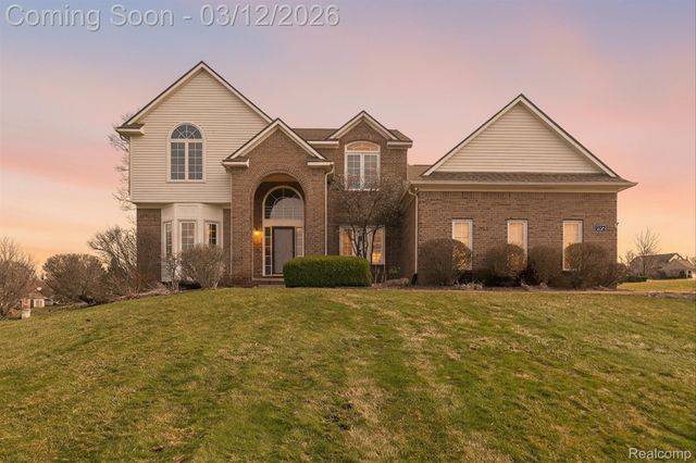 9172 Rotondo Drive, Hartland Township, MI 48855