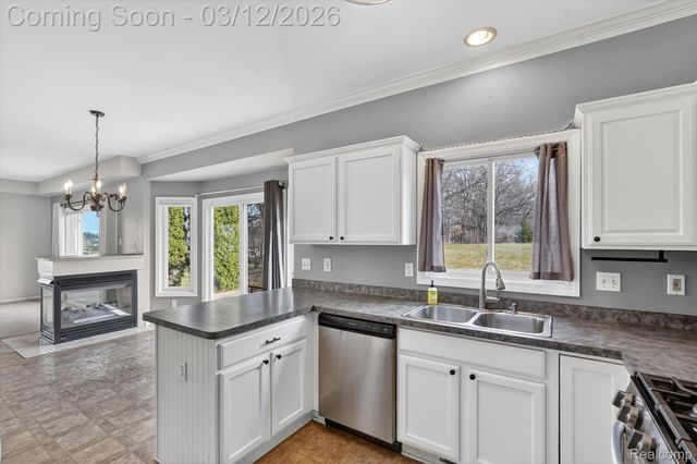 9172 Rotondo Drive, Hartland Township, MI 48855