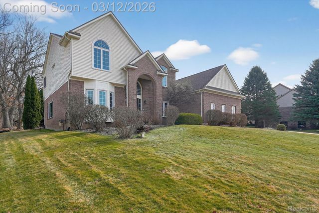 9172 Rotondo Drive, Hartland Township, MI 48855