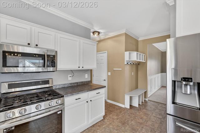 9172 Rotondo Drive, Hartland Township, MI 48855