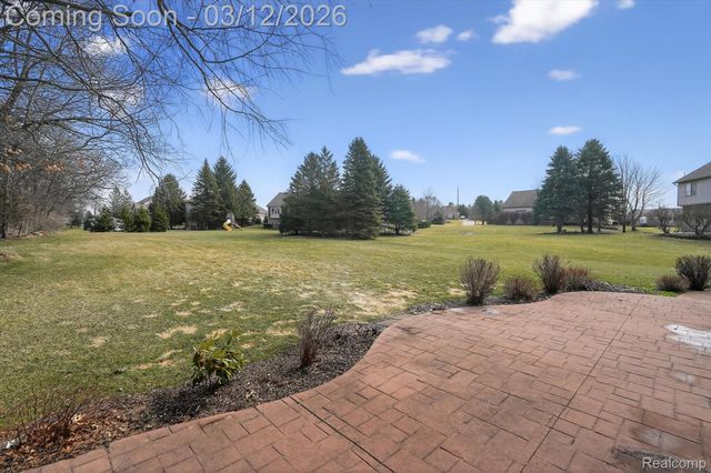 9172 Rotondo Drive, Hartland Township, MI 48855