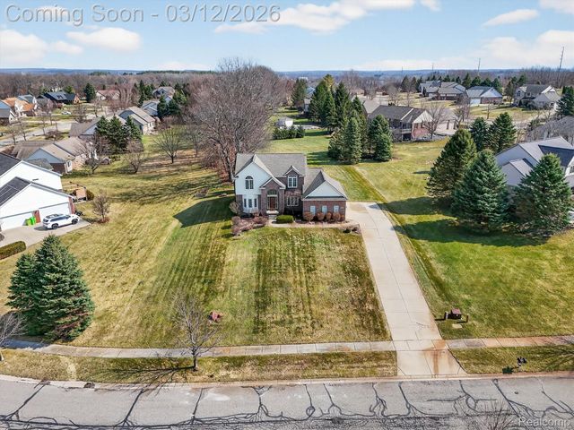9172 Rotondo Drive, Hartland Township, MI 48855