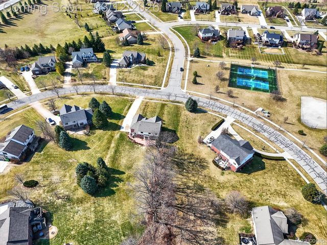 9172 Rotondo Drive, Hartland Township, MI 48855
