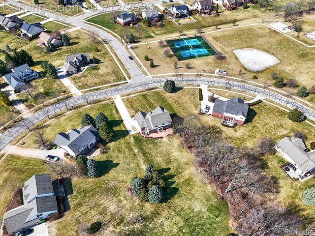 9172 Rotondo Drive, Hartland Township, MI 48855
