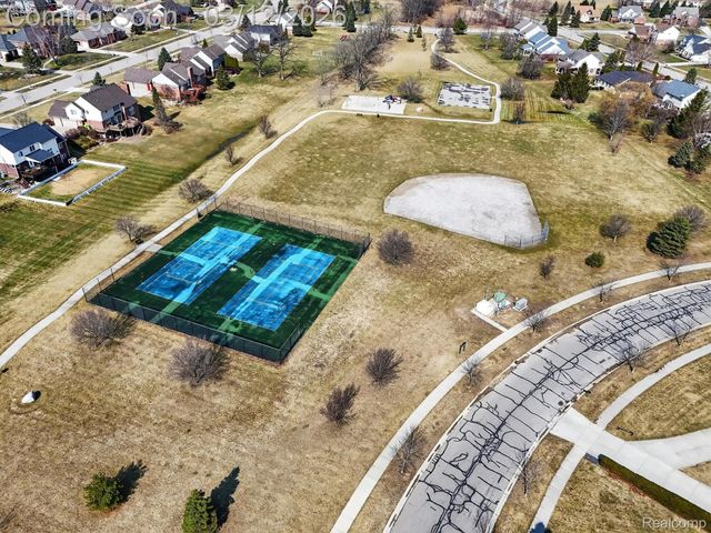 9172 Rotondo Drive, Hartland Township, MI 48855