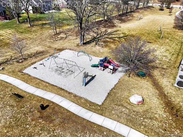 9172 Rotondo Drive, Hartland Township, MI 48855