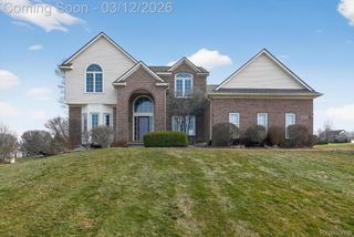 9172 Rotondo Drive, Hartland Township, MI 48855