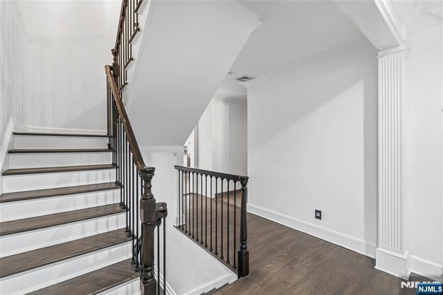 99 Ogle Road, Old Tappan, NJ 07675