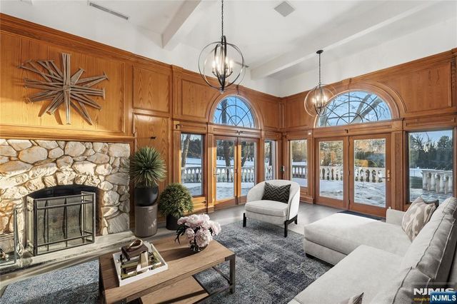 99 Ogle Road, Old Tappan, NJ 07675