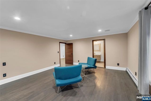 99 Ogle Road, Old Tappan, NJ 07675