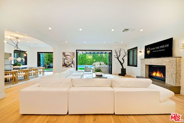 419 N Edinburgh Avenue, Los Angeles, CA 90048