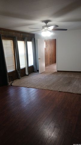 119 Langford, San Antonio, TX 78221