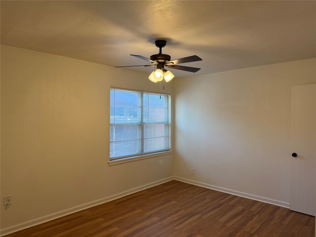 2800 W Fuller Avenue, Fort Worth, TX 76133