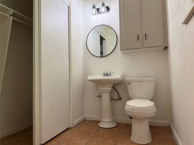 2800 W Fuller Avenue, Fort Worth, TX 76133