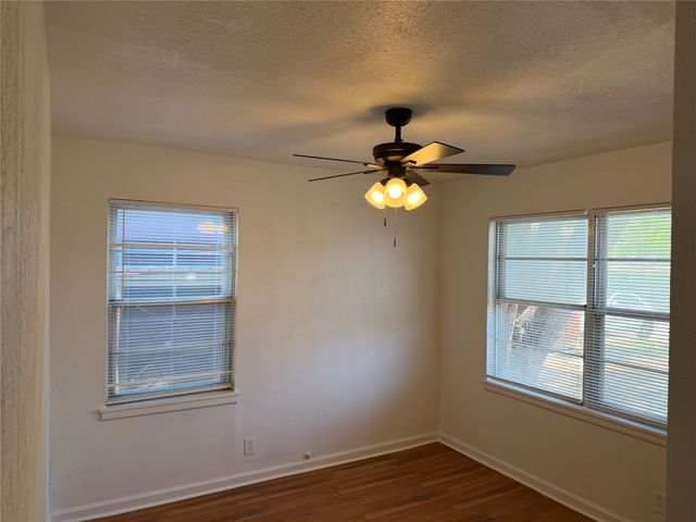 2800 W Fuller Avenue, Fort Worth, TX 76133