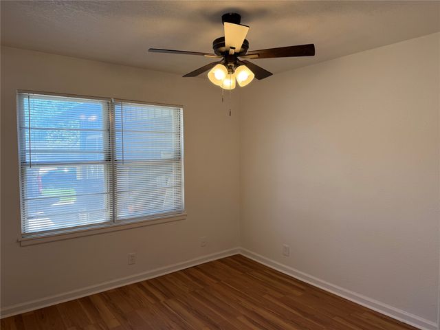 2800 W Fuller Avenue, Fort Worth, TX 76133