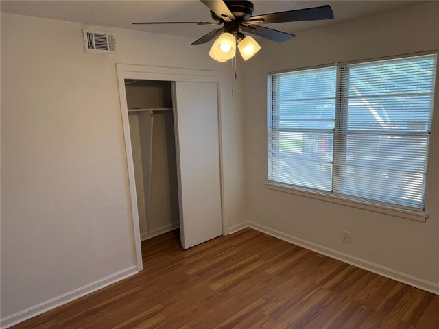 2800 W Fuller Avenue, Fort Worth, TX 76133