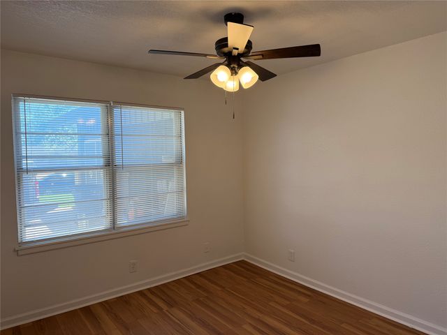 2800 W Fuller Avenue, Fort Worth, TX 76133