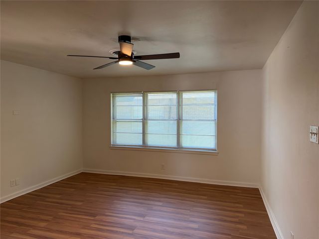 2800 W Fuller Avenue, Fort Worth, TX 76133