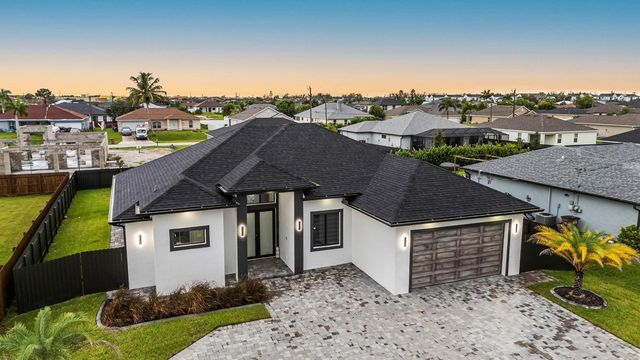 1112 EMBERS PARKWAY W, Cape Coral, FL 33993