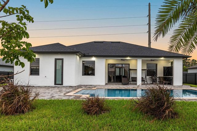 1112 EMBERS PARKWAY W, Cape Coral, FL 33993