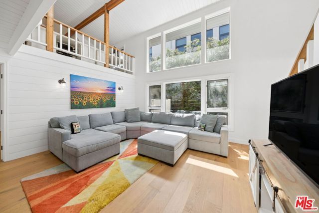 7727 W 82nd Street, Playa Del Rey (los Angeles), CA 90293