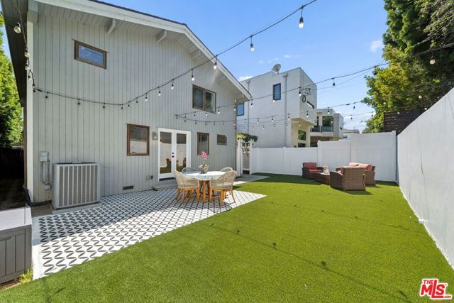 7727 W 82nd Street, Playa Del Rey (los Angeles), CA 90293
