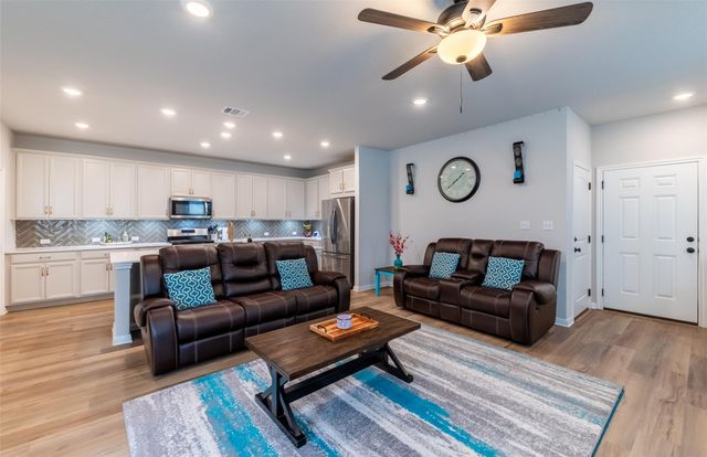 2440 Berryville LN, Leander, TX 78641