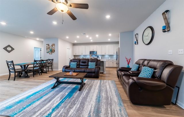 2440 Berryville LN, Leander, TX 78641