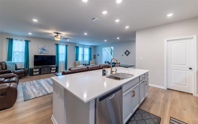 2440 Berryville LN, Leander, TX 78641