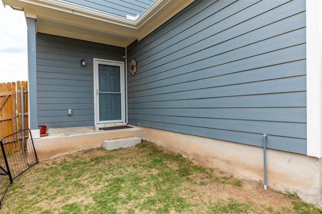 2440 Berryville LN, Leander, TX 78641