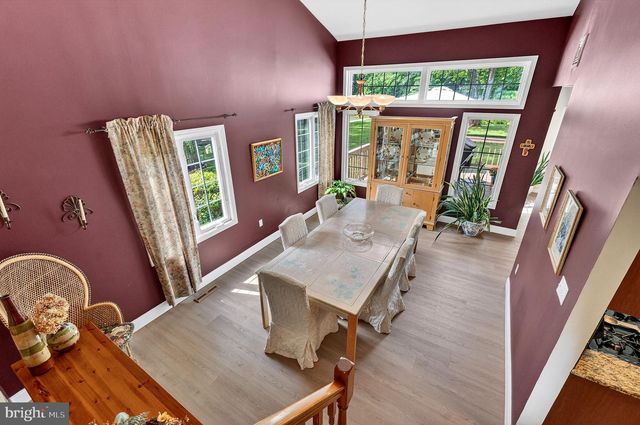 1 CEDAR LA, East Windsor, NJ 08520