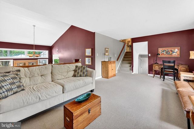 1 CEDAR LA, East Windsor, NJ 08520
