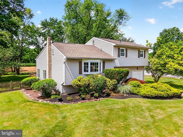 1 CEDAR LA, East Windsor, NJ 08520